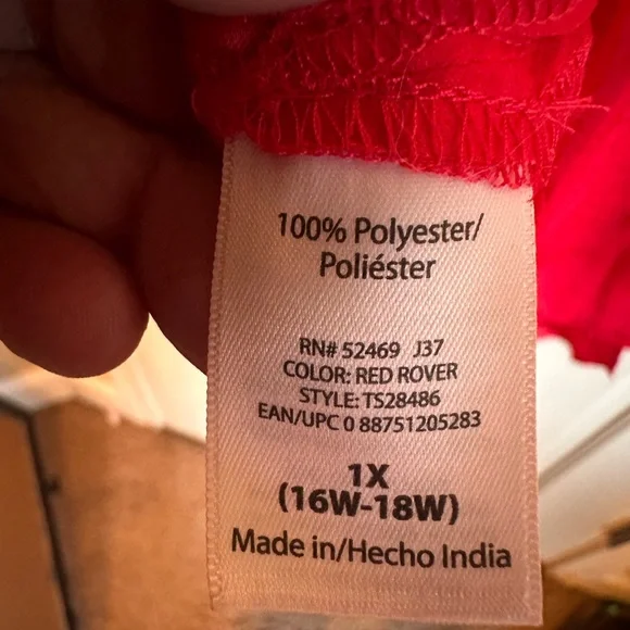 Terra & Sky 1X(16-18W) beautiful red silky blouse - Picture 6 of 6